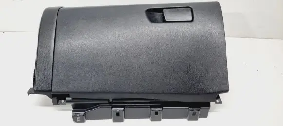 Nissan Qashqai J12 Glove box 685206UA0A