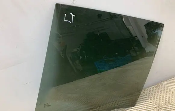 BMW X5 G05 Rear door window glass 