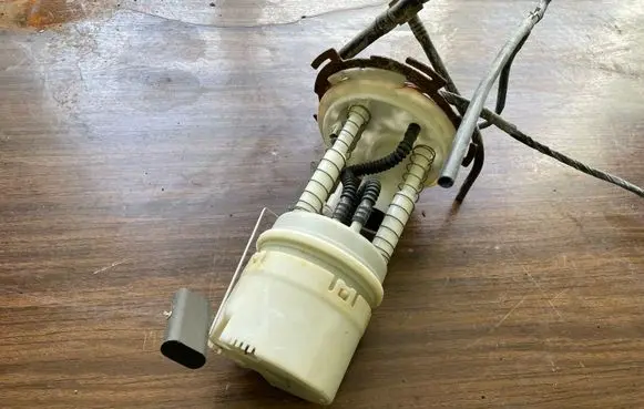 Chrysler Sebring (ST-22 - JR) In-tank fuel pump