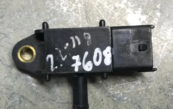 Opel Insignia A Exhaust gas pressure sensor 55566186