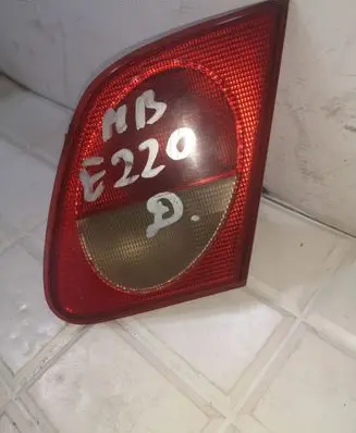 Mercedes-Benz E W210 Tailgate rear/tail lights A2108201064 197502