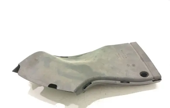 Audi A4 S4 B7 8E 8H Air intake duct part 8E0129618L