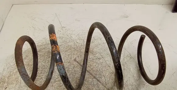 BMW 5 E39 Front coil spring