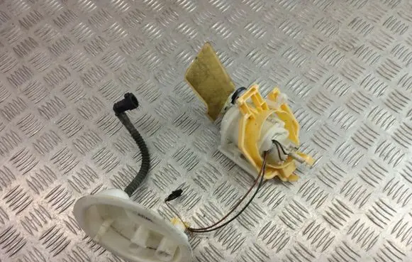 BMW 7 F01 F02 F03 F04 In-tank fuel pump 7188561