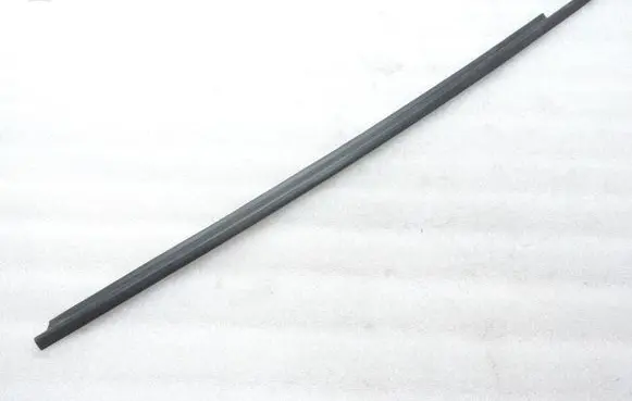 Toyota Yaris Rubber seal front door window/glass 682100D150