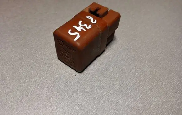 Nissan X-Trail T30 Other relay 25230-79964 21028B