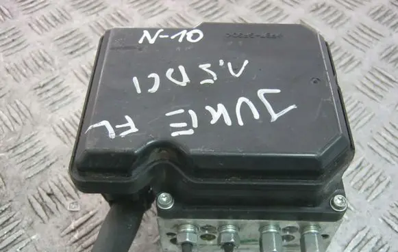 Nissan Juke I F15 ABS Pump 260618