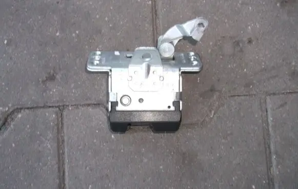 Opel Corsa C Tailgate/trunk/boot lock/catch/latch