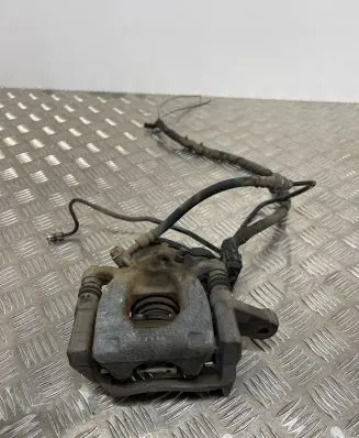 Nissan Qashqai Rear brake caliper