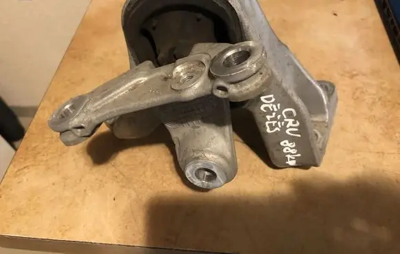 Honda CR-V Gearbox mount T1T1B