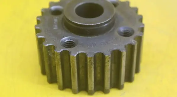 Volkswagen PASSAT B8 Crankshaft pulley 04L105263C