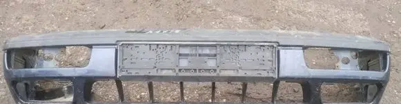 Volkswagen Golf III Front bumper melynas