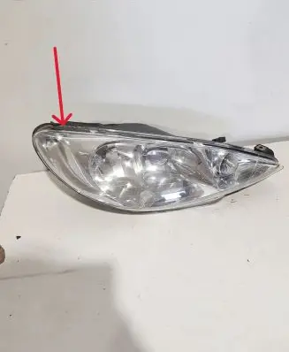 Peugeot 206 Headlight/headlamp 89000520