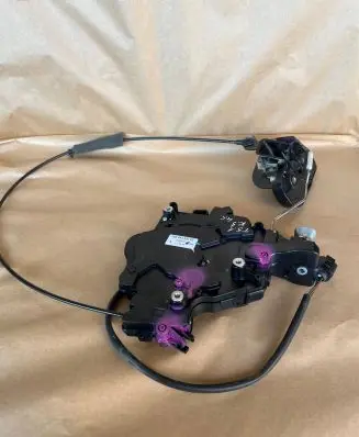 Volkswagen Transporter - Caravelle T5 Sliding door lock 7H0843653EC 151501 111810
