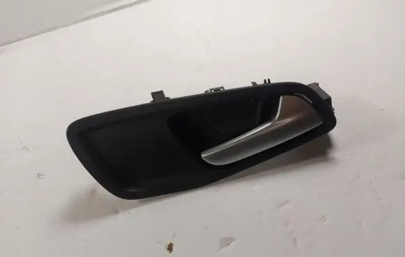 Ford Kuga II Tailgate/trunk/boot open switch 