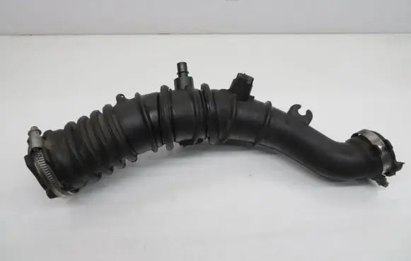 Renault Clio III Air intake hose/pipe 8200519077C
