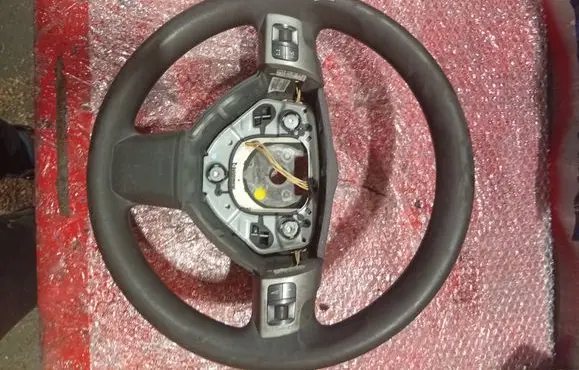 Opel Zafira B Steering wheel 13111340AC 180625700551