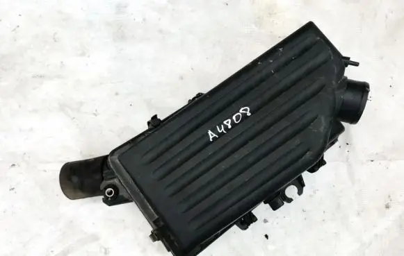 Mazda 626 Air filter box