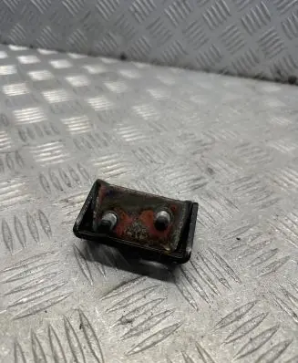 Opel Antara Loading door upper hinge 