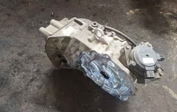Nissan Leaf I (ZE0) Automatic gearbox 332513NA0A 0438000041