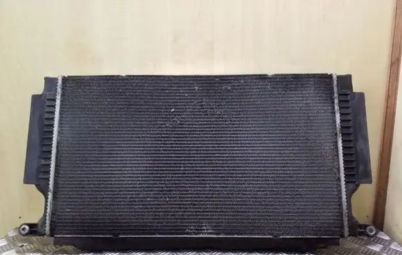 Toyota Avensis T270 Coolant radiator M135676D