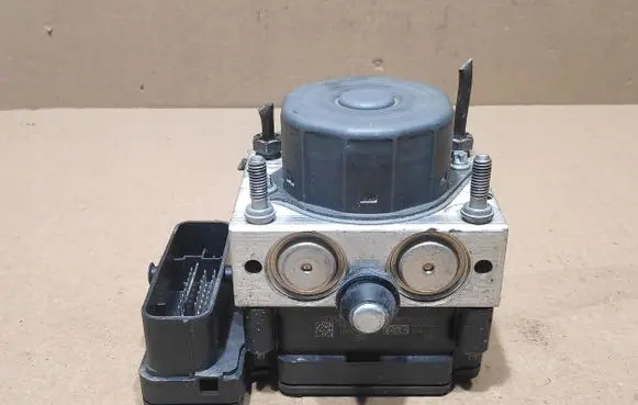 Renault Kangoo II ABS Pump 476605718R