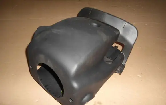 Hyundai Veloster Steering wheel trim 