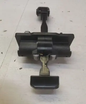 Peugeot 308 Rear door check strap stopper