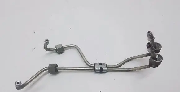 Volvo S60 Fuel injector supply line/pipe 