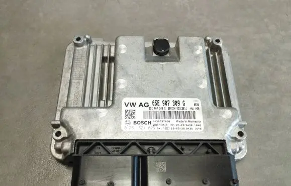 Skoda Octavia Mk4 Engine control unit/module 05E907309G 0261S21826