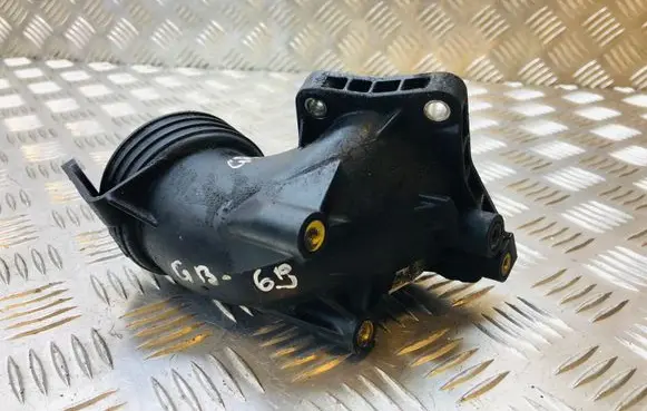 Mercedes-Benz C W204 Air intake hose/pipe A6460980024