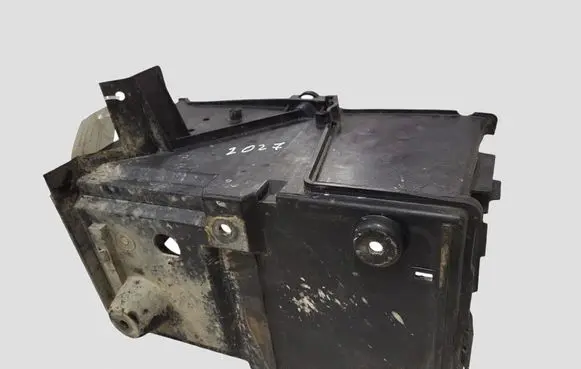 Volvo V50 Battery box tray 3M5110723 30667941 30795183