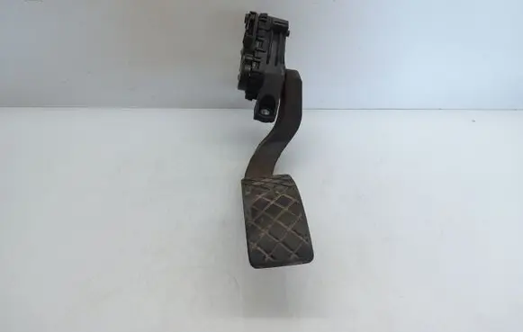 Audi A6 S6 C5 4B Accelerator throttle pedal 8D1721523F