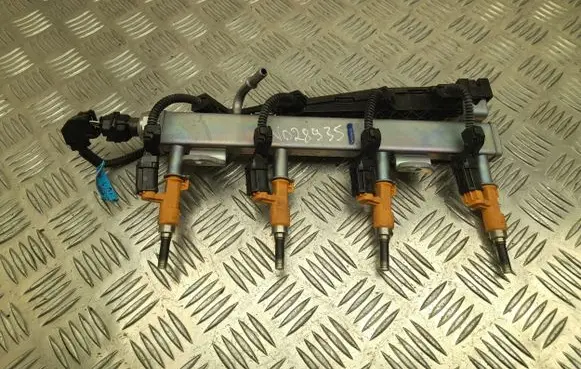 Lexus UX Fuel distributor 2325024030