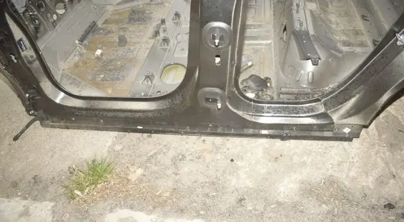 Front sill (body part)