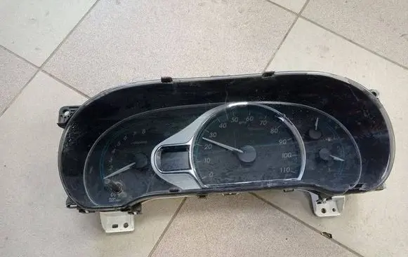 Toyota Sienna XL30 III Speedometer (instrument cluster) 838000848000 TN2574705990