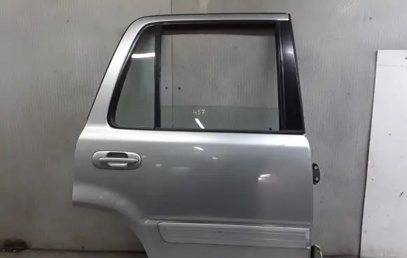Honda CR-V Rear door