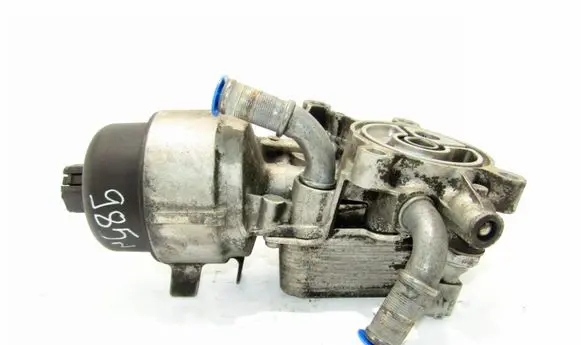 Ford Kuga I Oil filter mounting bracket 6869846