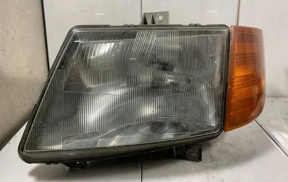 Mercedes-Benz Vito Viano W638 Headlight/headlamp