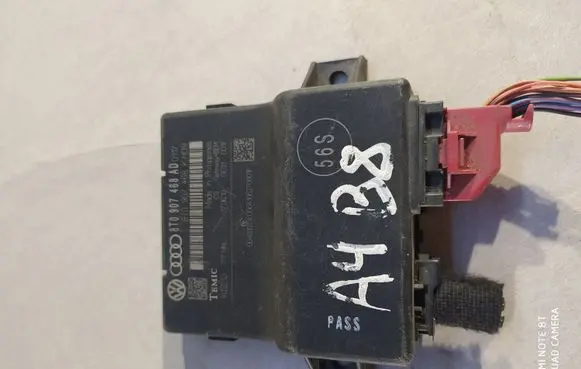 Audi A4 S4 B8 8K Gateway control module 8T0907468AD