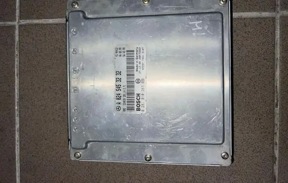 Mercedes-Benz ML W163 Engine control unit/module A6131530379