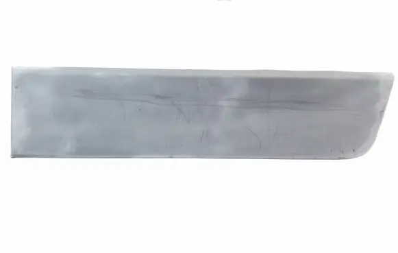 Rear fender molding trim