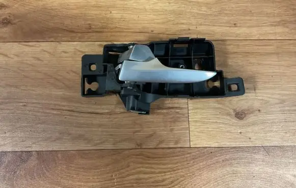Ford Mondeo MK IV Front door interior handle 6M21U22601 7S71A22601 BS71A22601