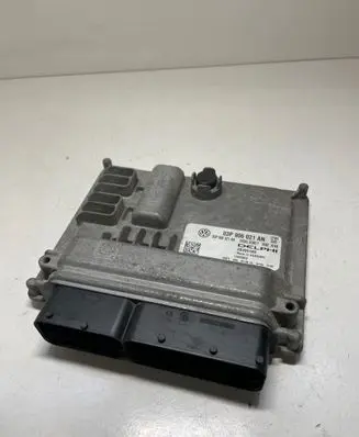 Skoda Fabia Mk2 (5J) Engine control unit/module 03P906021AN 28395189