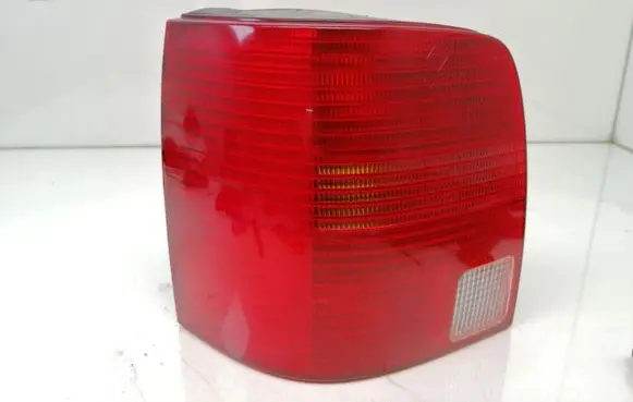 Volkswagen PASSAT B5 Rear/tail lights