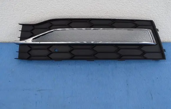 Skoda Superb B8 (3V) Front bumper lower grill 3V0853665B