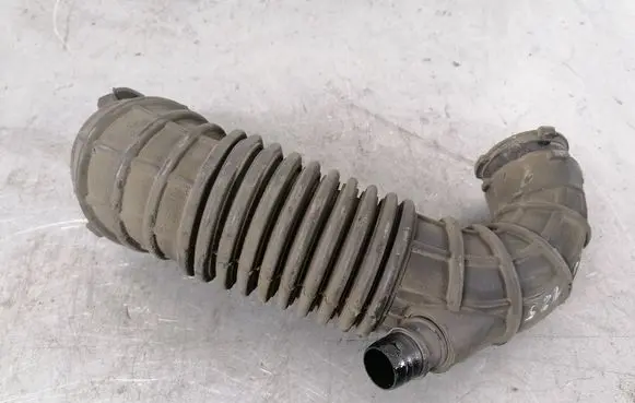 Audi A4 S4 B8 8K Air intake hose/pipe 03G129629E
