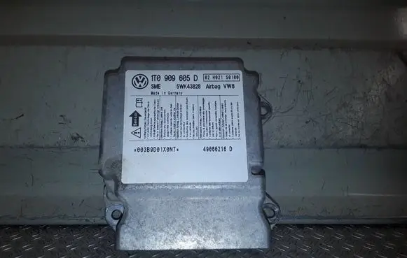 Volkswagen Touran I Airbag control unit/module 1T0909605D 02H021S0100 5WK43828