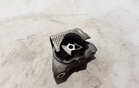 Land Rover Discovery Sport Engine mount bracket 8G9N6L063FB