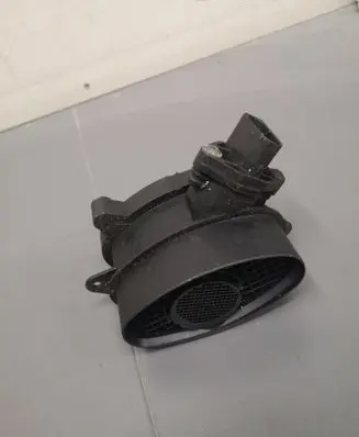 BMW X5 E53 Mass air flow meter 77870760